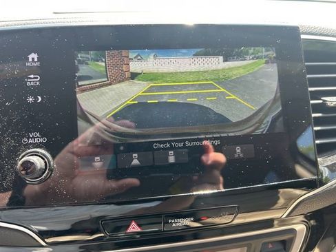Used 2019 Honda Pilot Touring image 17
