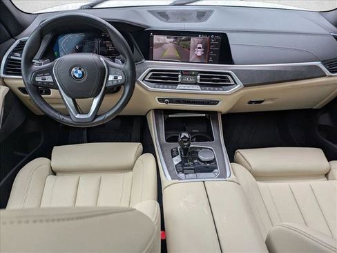 Used 2022 BMW X5 xDrive40i w/ Parking Assistance Package image 18