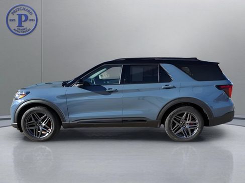 Used 2025 Ford Explorer ST w/ Sun And Sound Package AWD/4WD image 4