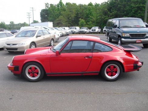 Used 1988 Porsche 911 Carrera RWD image 7