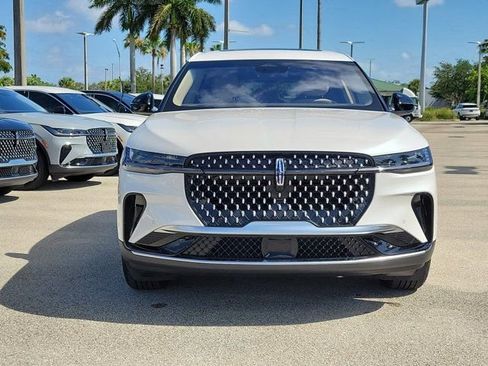 Certified 2024 Lincoln Nautilus Premier w/ Equipment Group 102A AWD/4WD image 2