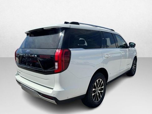 Used 2025 Ford Expedition Platinum AWD/4WD image 5