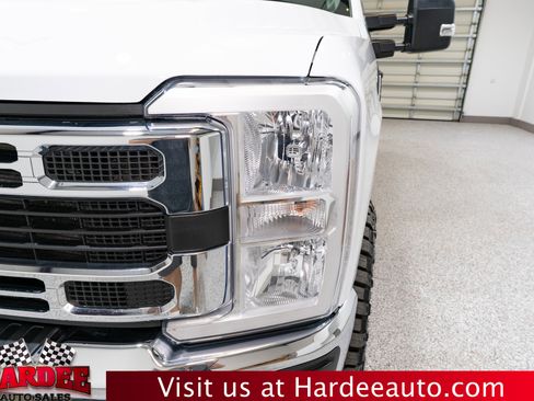 Used 2025 Ford F250 XLT w/ FX4 Off-Road Package image 8