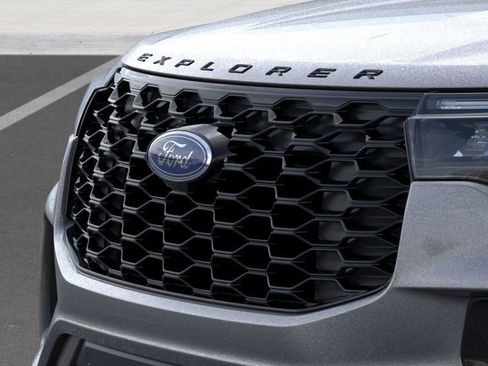 New 2026 Ford Explorer ST-Line w/ ST-Line Street Pack image 17