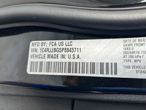 Used 2023 Jeep Grand Cherokee L Limited image 54