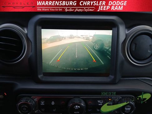 Used 2022 Jeep Wrangler Unlimited Sport image 24