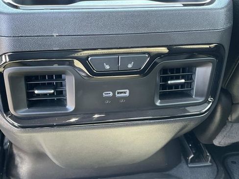 Used 2024 GMC Sierra 1500 AT4 w/ Technology Package AWD/4WD image 17