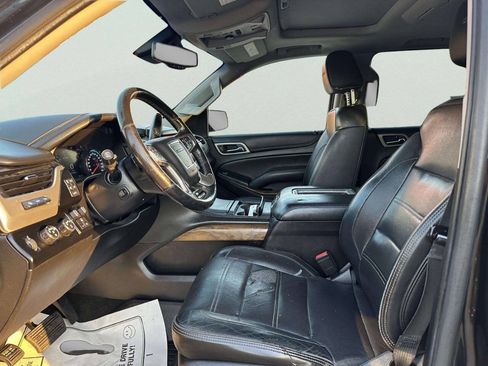 Used 2018 GMC Yukon XL Denali w/ Denali Ultimate Package AWD/4WD image 9