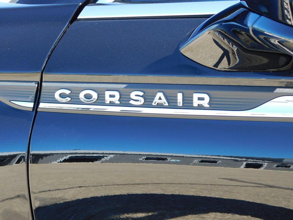 Used 2023 Lincoln Corsair FWD image 40