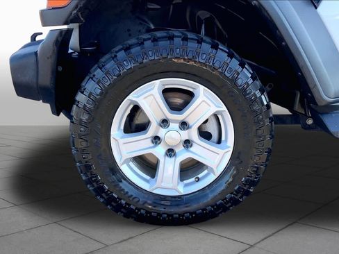 Used 2019 Jeep Wrangler Unlimited Sport S AWD/4WD image 11