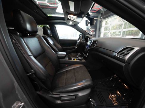 Used 2019 Jeep Grand Cherokee Altitude AWD/4WD image 26
