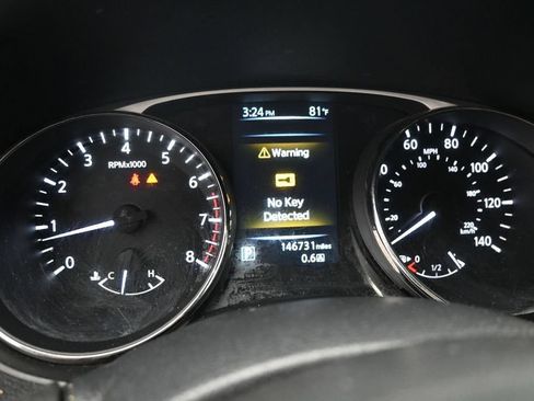 Used 2015 Nissan Rogue SV w/ SV Premium Package FWD image 19