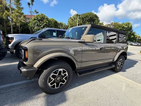 New 2026 Ford Bronco Outer Banks AWD/4WD image 3