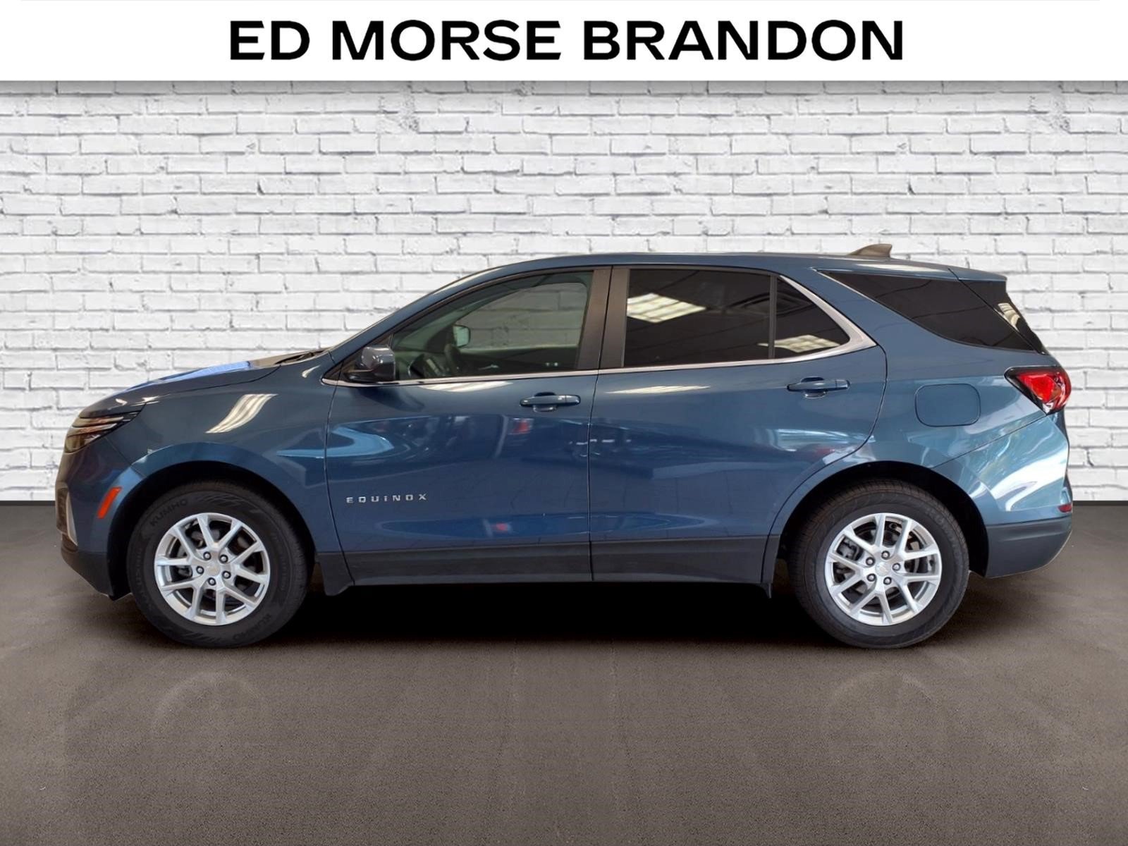 Used 2024 Chevrolet Equinox LT AWD/4WD image 2