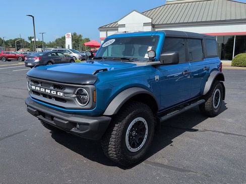 Used 2024 Ford Bronco Big Bend w/ Sasquatch Package AWD/4WD image 3