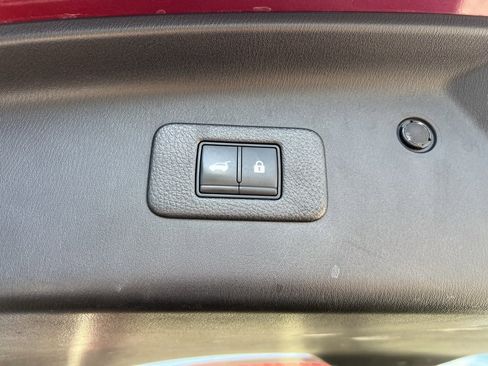 Used 2022 Nissan Armada Platinum w/ Captain's Chairs Package image 22