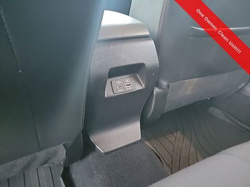 Used 2024 Subaru Crosstrek 2.0i Premium image 32