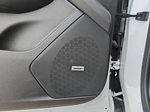 Used 2025 Cadillac XT5 Premium Luxury image 15