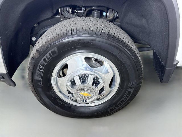 Used 2024 Chevrolet Silverado 3500 LTZ w/ LTZ Convenience Package AWD/4WD image 34