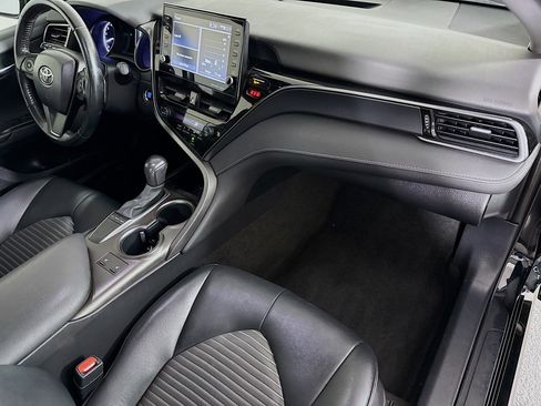 Used 2023 Toyota Camry SE w/ Cold Weather Package image 30