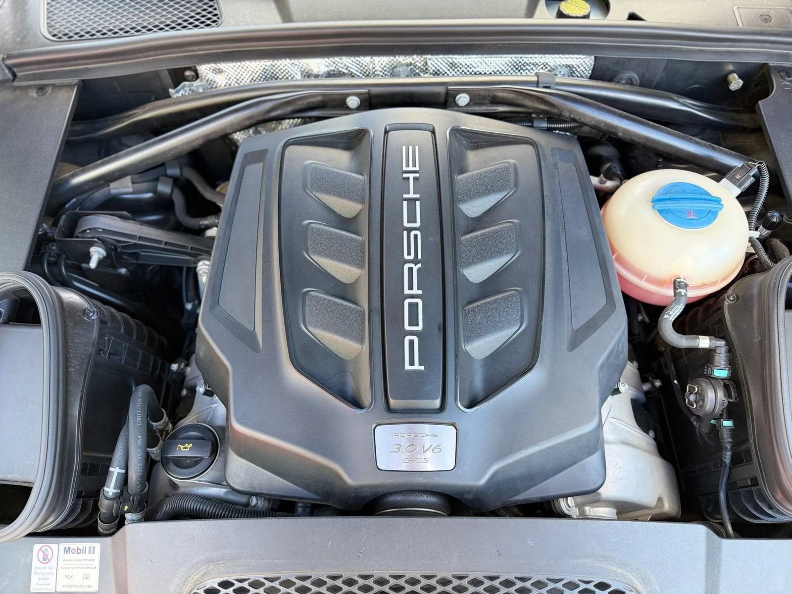Used 2017 Porsche Macan GTS w/ Premium Package Plus AWD/4WD image 15