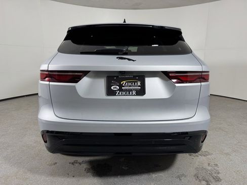 Used 2022 Jaguar F-PACE S image 7