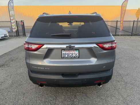 Used 2020 Chevrolet Traverse LT w/ Driver Confidence II Package image 5