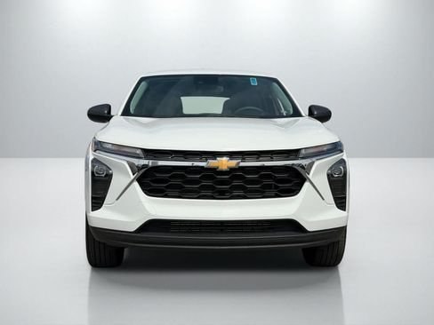 Used 2026 Chevrolet Trax LS FWD image 11