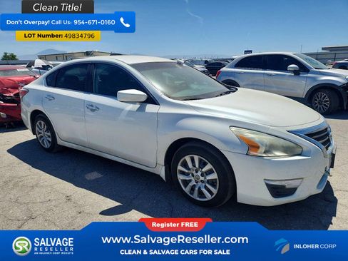 Used 2014 Nissan Altima 2.5 S w/ Display Audio Package FWD image 5