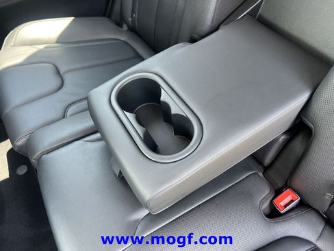Used 2023 Hyundai Palisade SEL FWD image 24