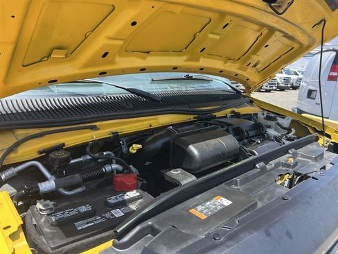 Used 2022 Ford E-350 and Econoline 350 Super Duty RWD image 23