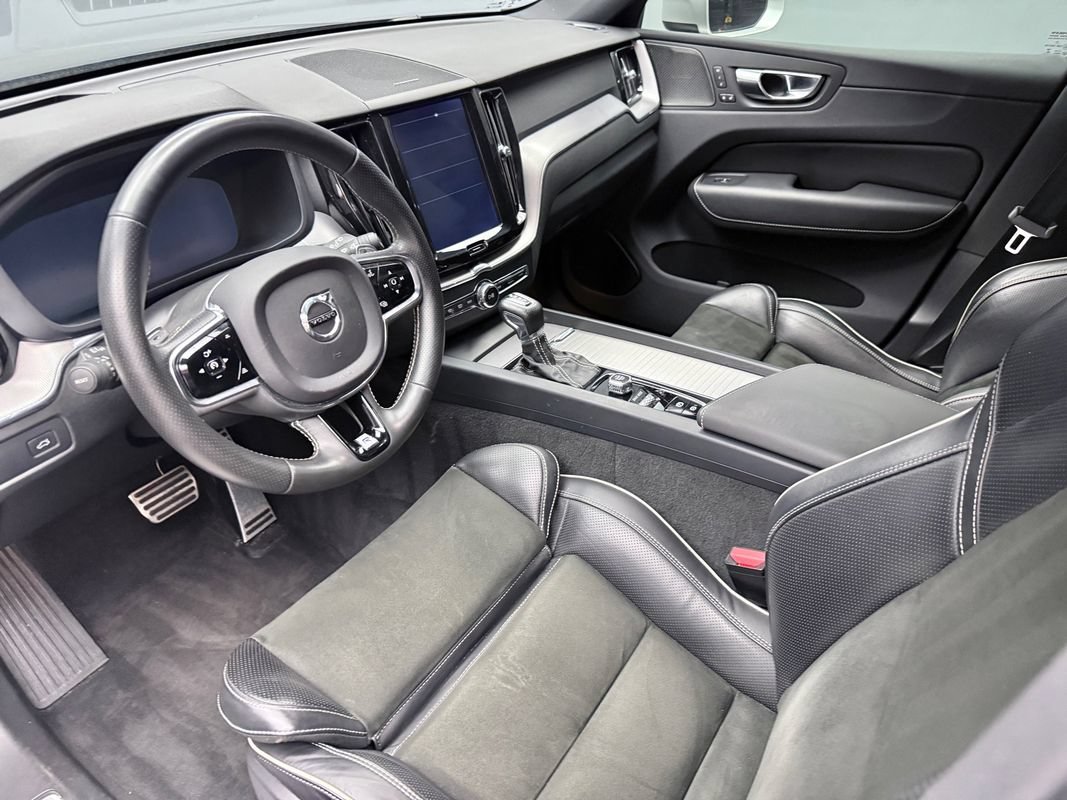 Used 2019 Volvo XC60 T6 R-Design w/ Protection Package Premier AWD/4WD image 9