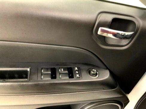 Used 2015 Jeep Compass Sport w/ Power Value Group image 23
