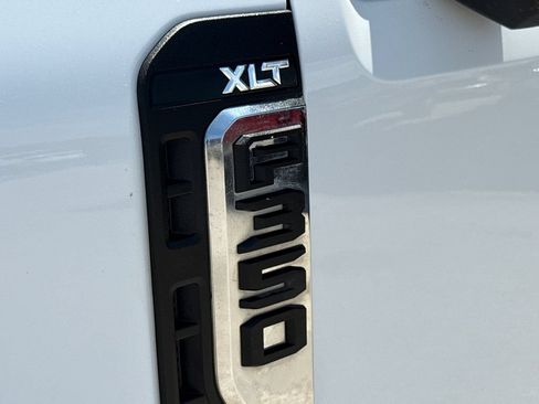 Used 2025 Ford F350 XLT w/ 360-Degree Camera Package AWD/4WD image 6
