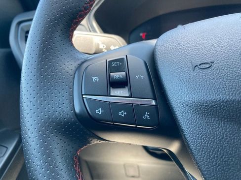 Used 2025 Ford Escape ST-Line FWD image 10