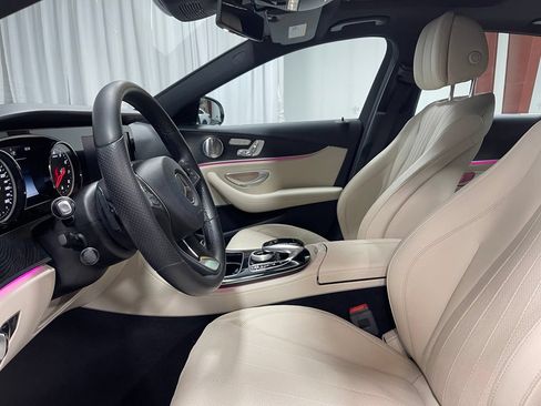 Certified 2017 Mercedes-Benz E 300 4MATIC image 20