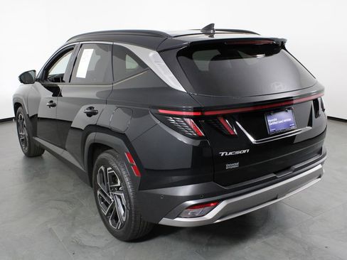 Certified 2025 Hyundai Tucson Limited image 4