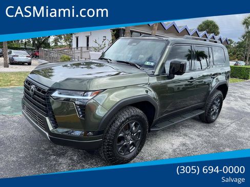 Used 2024 Lexus GX 550 AWD/4WD image 2