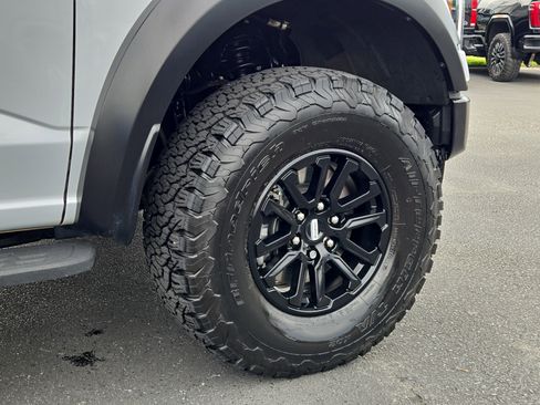 Certified 2025 Ford F150 Raptor AWD/4WD image 12