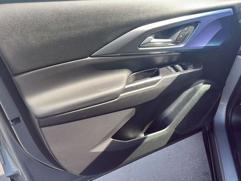 Used 2025 Chevrolet Equinox EV LT w/ Convenience Package image 22