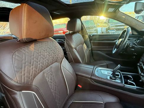 Used 2016 BMW 750i xDrive image 42