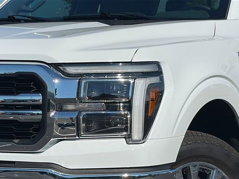 Used 2025 Ford F150 Lariat w/ Equipment Group 501A Mid image 4