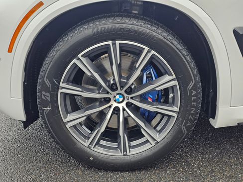 New 2026 BMW X5 xDrive40i w/ Executive Package image 39