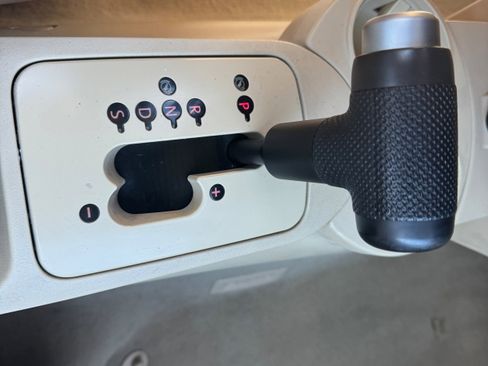 Used 2005 Volkswagen Beetle GLS image 25