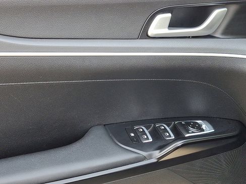 Used 2023 Kia K5 LXS image 12