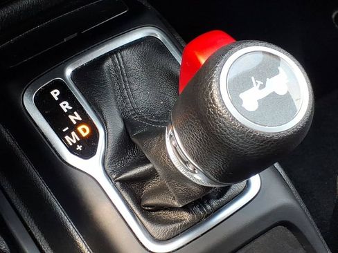 Used 2022 Jeep Wrangler Unlimited Sport AWD/4WD image 19