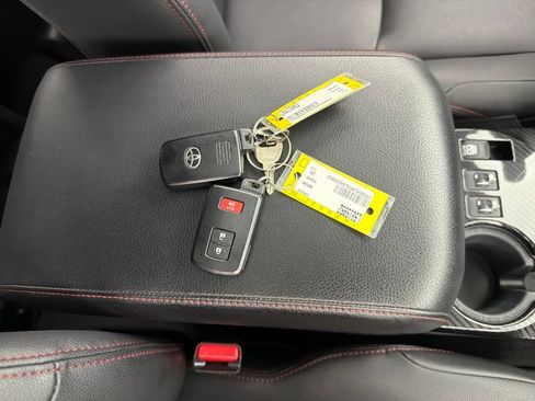 Used 2020 Toyota 4Runner TRD Pro AWD/4WD image 35