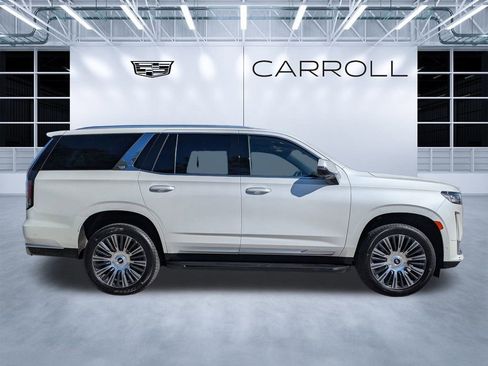 Certified 2022 Cadillac Escalade Premium Luxury image 3