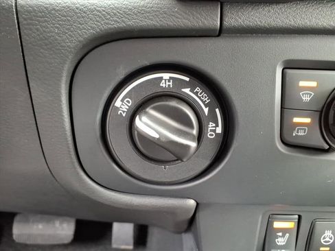 New 2026 Nissan Frontier PRO-4X w/ Pro-4x Convenience Package AWD/4WD image 27