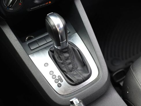 Used 2012 Volkswagen Jetta SE FWD image 36